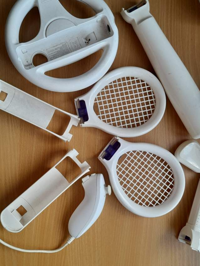 Wii Nintendo + jeux prix négociable for exchange  - 1 - Wii  on Aster Vender