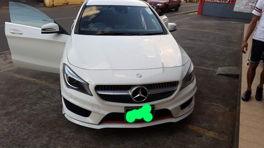 Mercedes benz - 6 - Luxury Cars  on Aster Vender