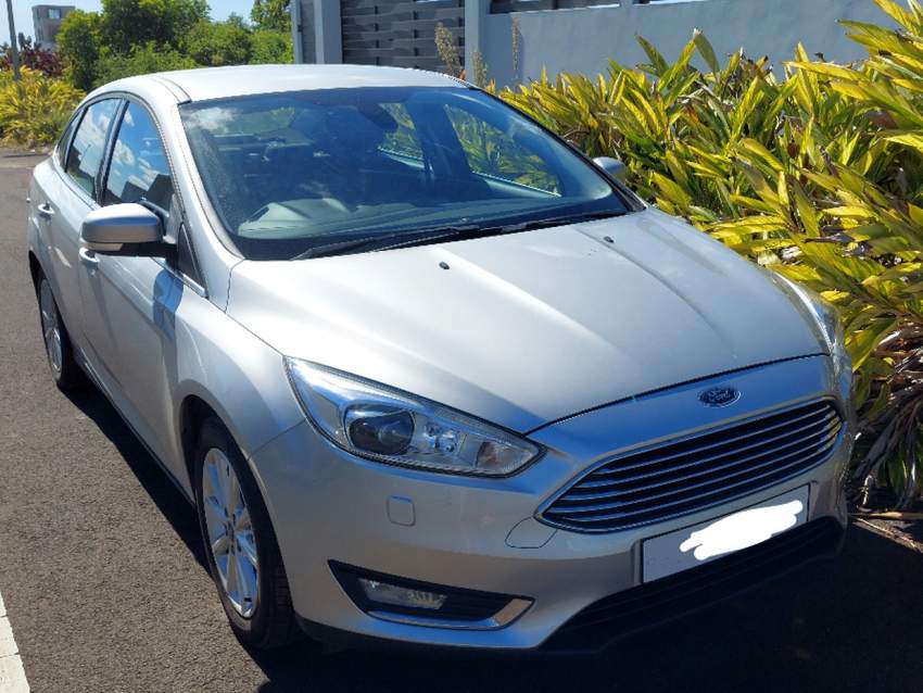 Ford Focus Sedan Titanium 1.6 - 0 - Family Cars  on Aster Vender