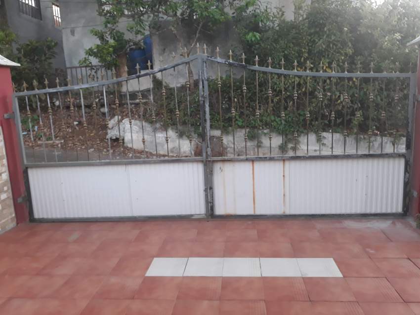 Two metal gates - 0 - Others  on Aster Vender