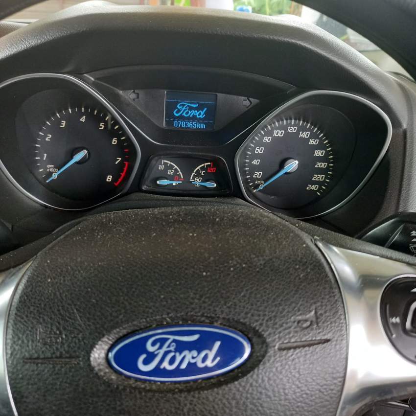 Ford Focus - 5 - Family Cars  on Aster Vender