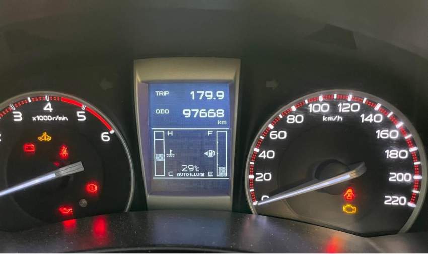 Isuzu D-max Kb300 - 3 - Pickup trucks (4x4 & 4x2)  on Aster Vender