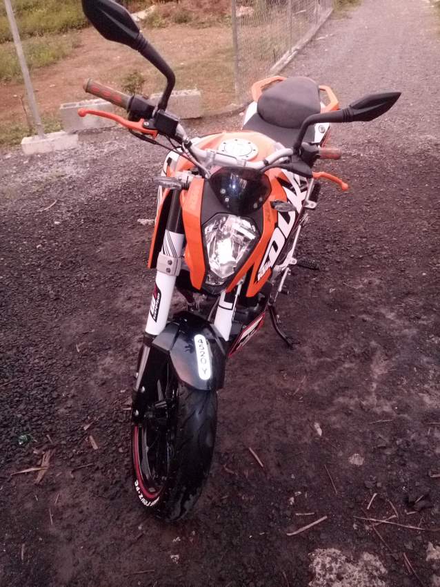 KTM duke 125 on Aster Vender
