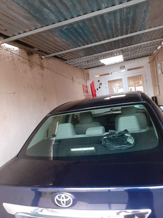 TOYOTA AXIO on Aster Vender