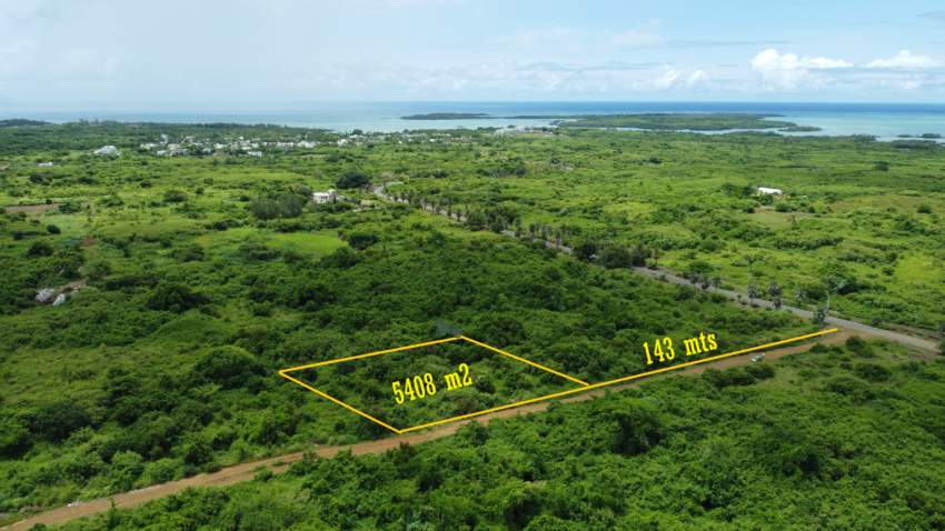 For Sale - Agricultural Land 5,408 m2 - St Antoine - Mauritius - 1 - Land  on Aster Vender