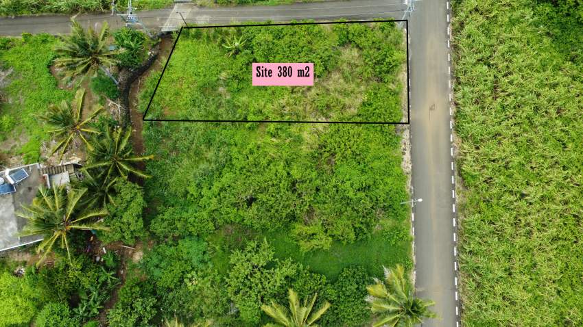 For Sale - Residential Land 380 m2 - Poste de Flacq - 3 - Land  on Aster Vender
