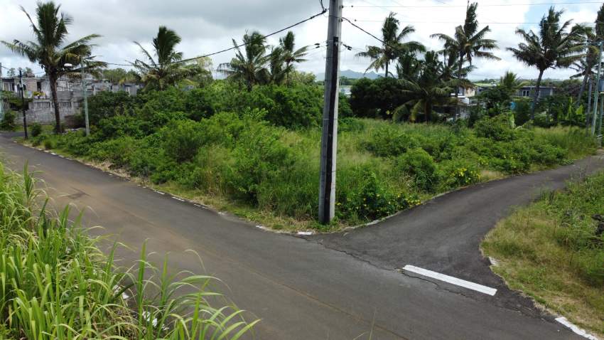 For Sale - Residential Land 380 m2 - Poste de Flacq - 1 - Land  on Aster Vender