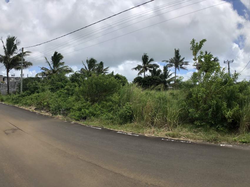 For Sale - Residential Land 380 m2 - Poste de Flacq - 7 - Land  on Aster Vender