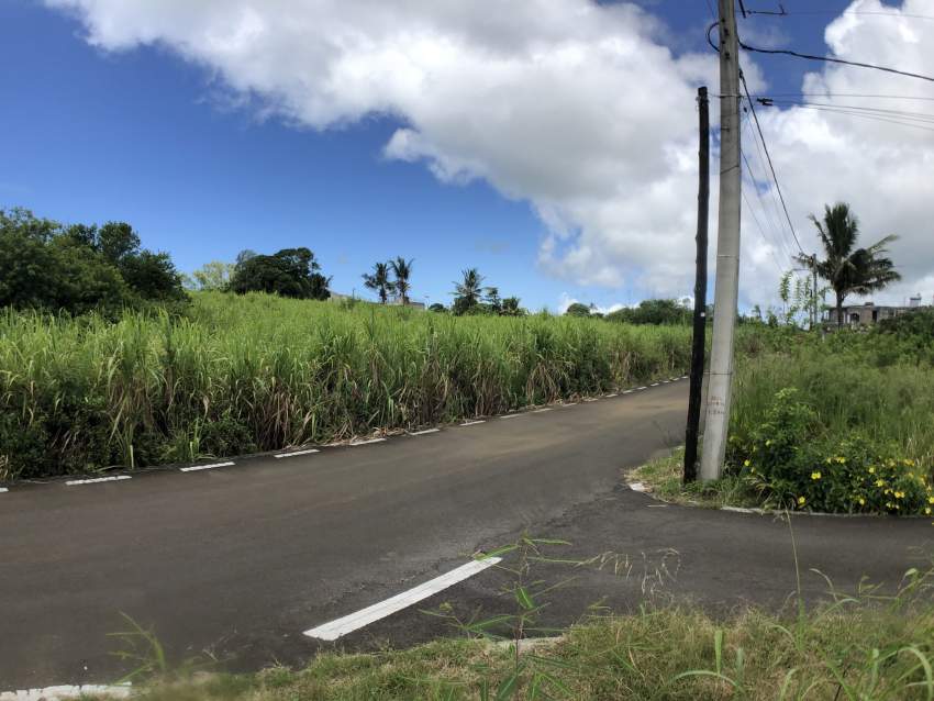 For Sale - Residential Land 380 m2 - Poste de Flacq - 5 - Land  on Aster Vender