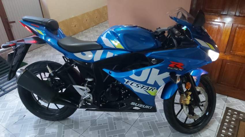 SUZUKI -GSXR125XA - 125CC - SERIE AF - 0 - Roadsters  on Aster Vender