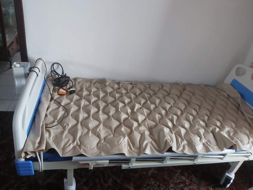 Medical bed & wheelchair - 0 - Other Medical equipment  on Aster Vender