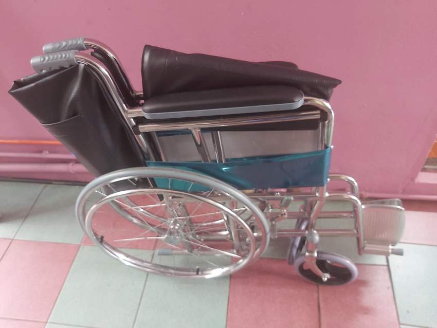 Standard steel wheelchair - 1 - Wheelchair  on Aster Vender