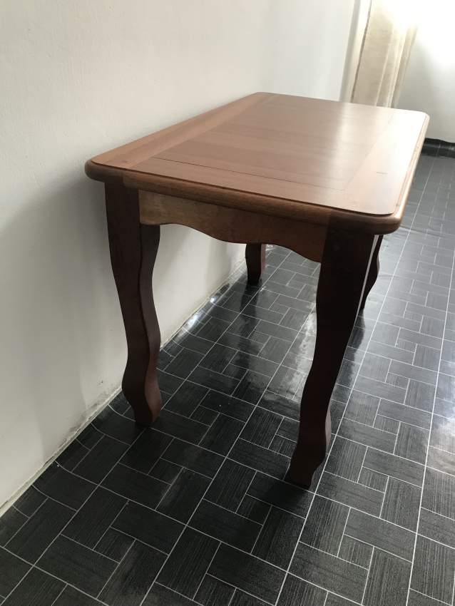 Coffee table and a wall mounted mirror  - 2 - Tables  on Aster Vender