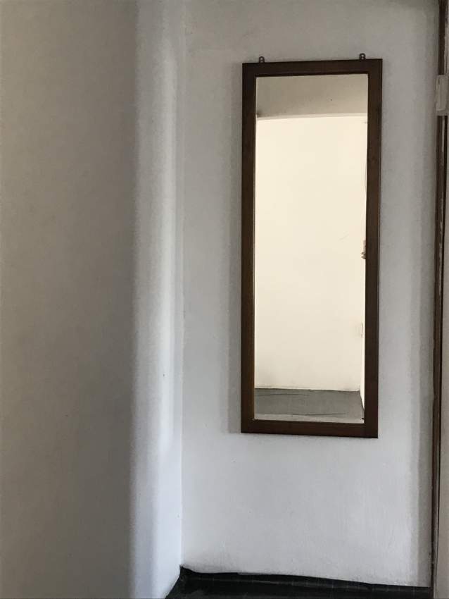 Coffee table and a wall mounted mirror  - 1 - Tables  on Aster Vender