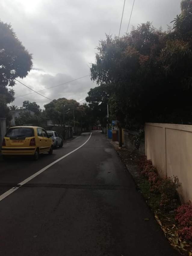  18 perches residential land are for sale in Plaine des Roches - 6 - Land  on Aster Vender