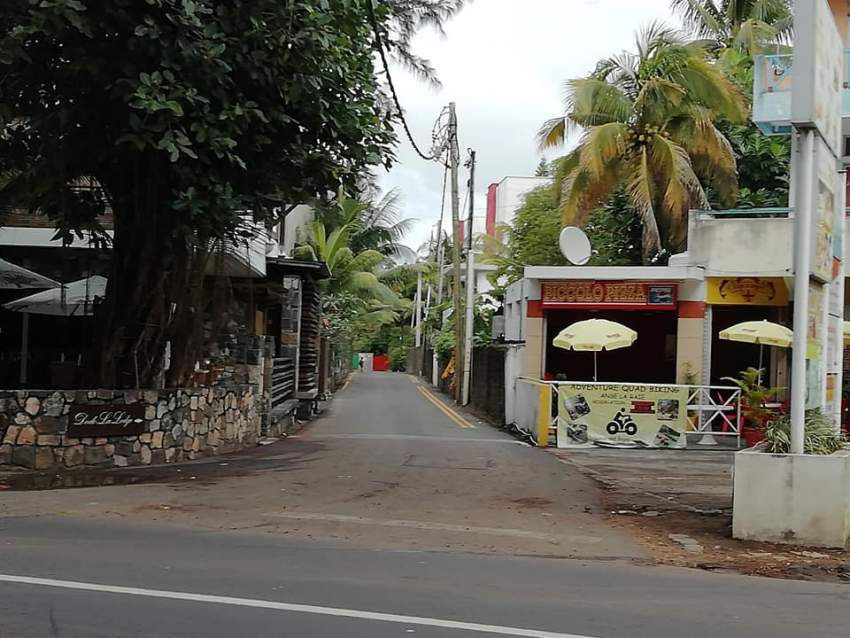  penthouse is for sale in Pereybere @ Rs 5,600,000 negotiable.  - 5 - Apartments  on Aster Vender