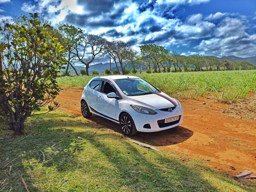 Mazda demio  - 3 - Compact cars  on Aster Vender