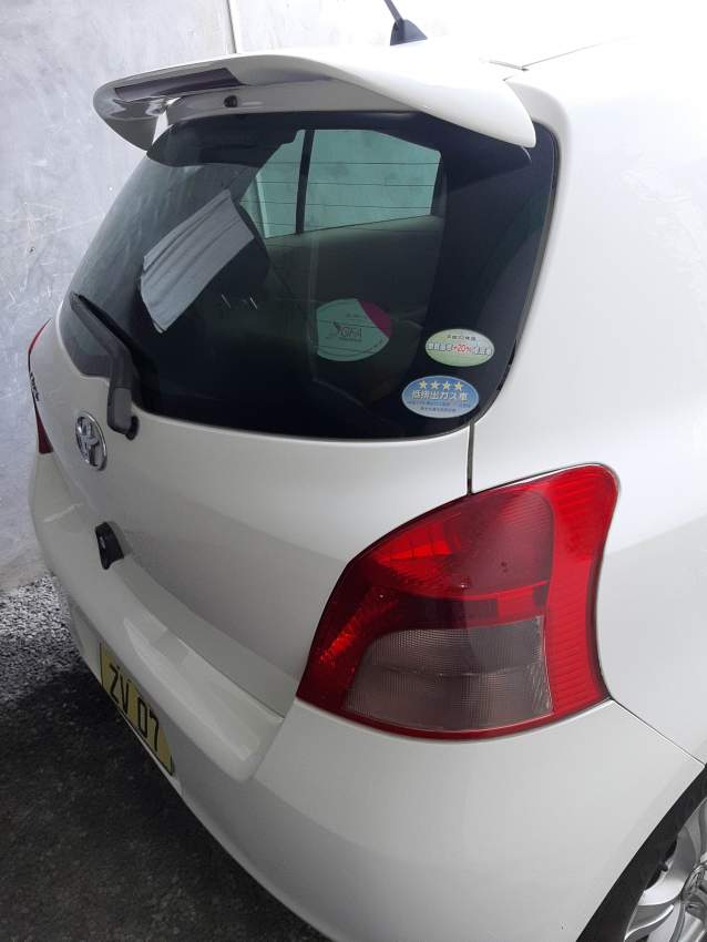 Toyota vitz 1290cc - 2 - Compact cars  on Aster Vender