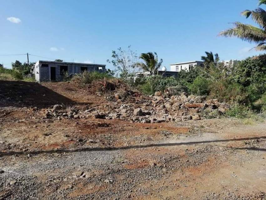 8.29 perches residential land for sale in Morc Dilchand @ Rs 1,025,000 on Aster Vender