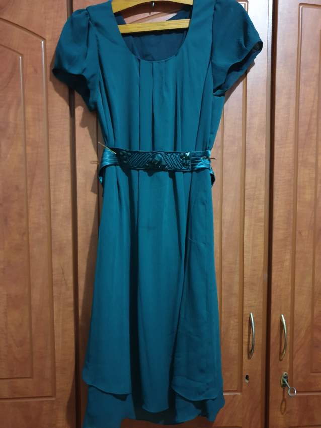 Lot de vetements seconde main - 6 - Dresses (Women)  on Aster Vender