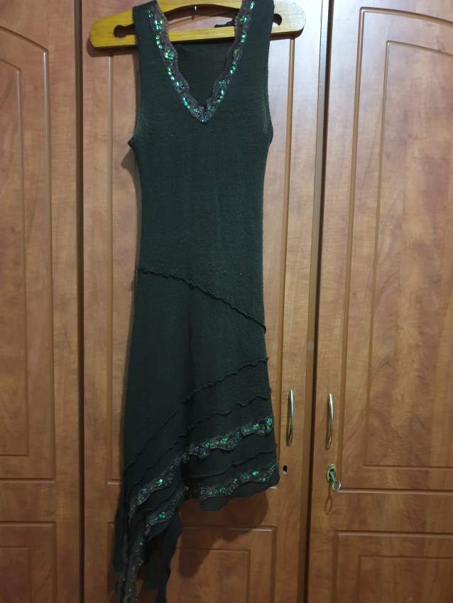 Lot de vetements seconde main - 2 - Dresses (Women)  on Aster Vender