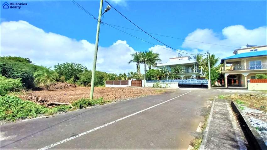 Land of 127.6 toises or 11.48 perches for sale located in Bain Boeuf - 2 - Land  on Aster Vender