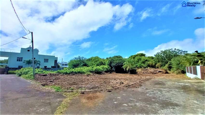 Land of 127.6 toises or 11.48 perches for sale located in Bain Boeuf - 1 - Land  on Aster Vender