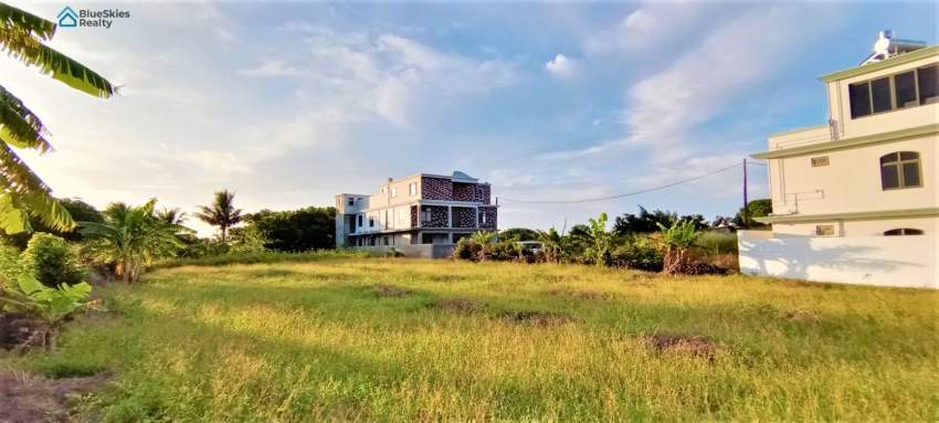 183.19 toises for sale in Roche Terre - 3 - Land  on Aster Vender