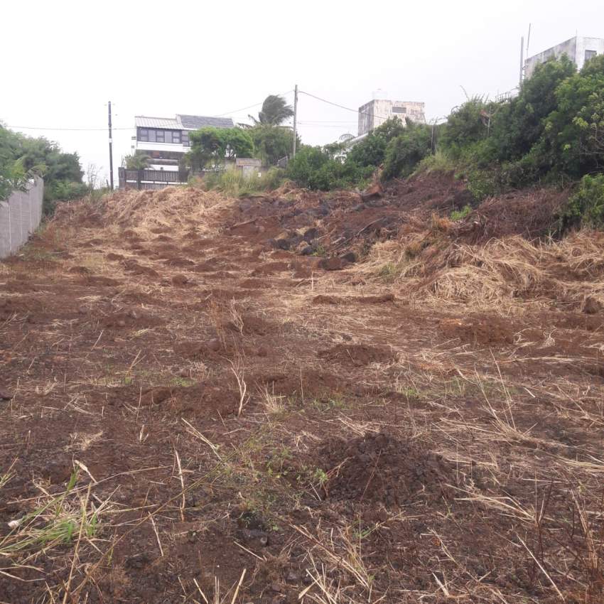 Terrain a vendre a Grand Gaube. Swipe for more pics! - 3 - Land  on Aster Vender