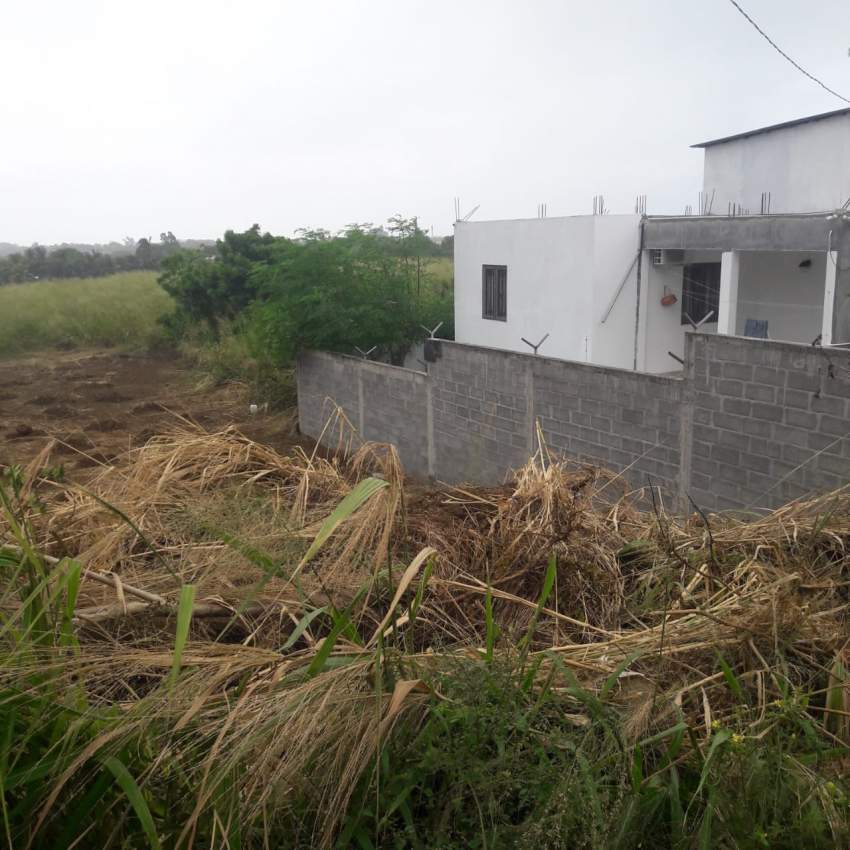 Terrain a vendre a Grand Gaube. Swipe for more pics! - 1 - Land  on Aster Vender