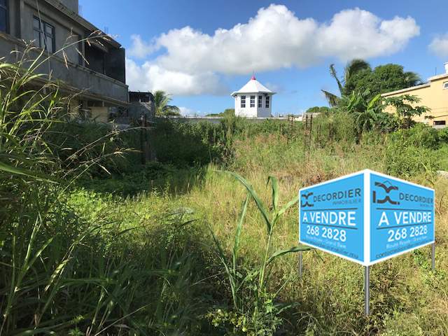 (Ref. MA7-650) Terrain résidentiel viabilisé en bord de route - 3 - Land  on Aster Vender