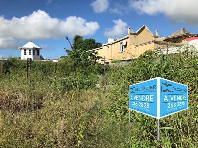 (Ref. MA7-650) Terrain résidentiel viabilisé en bord de route - 2 - Land  on Aster Vender