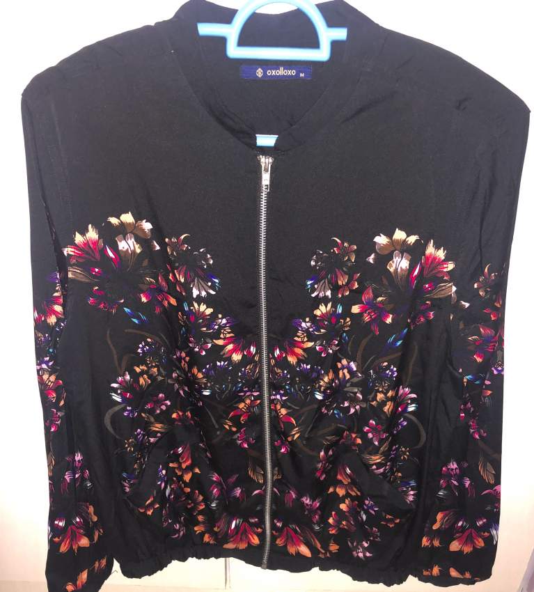 For sale - 2 - Jackets & coats (Women)  on Aster Vender