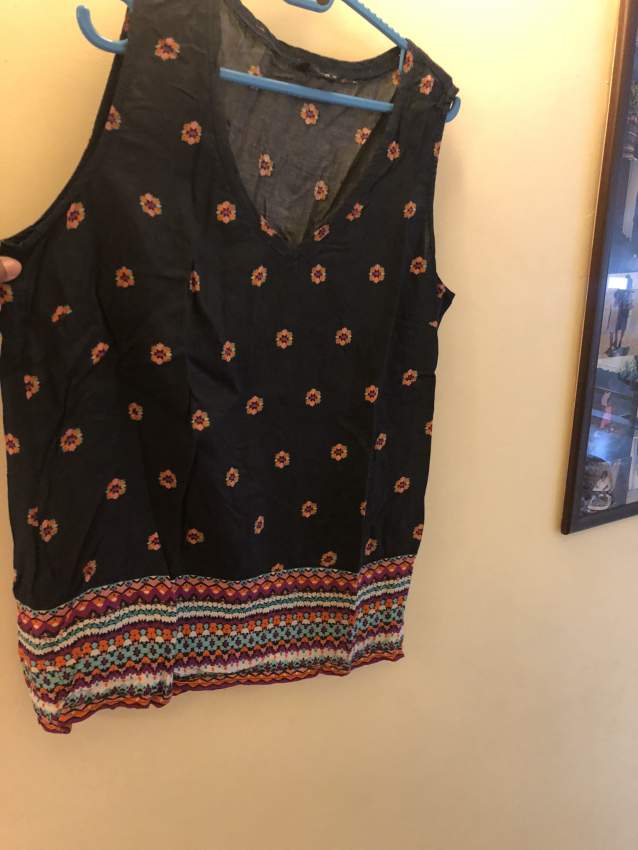 For sale - 6 - Tops (Women)  on Aster Vender