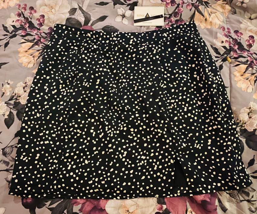 Skirt for sale - 1 - Skirt  on Aster Vender