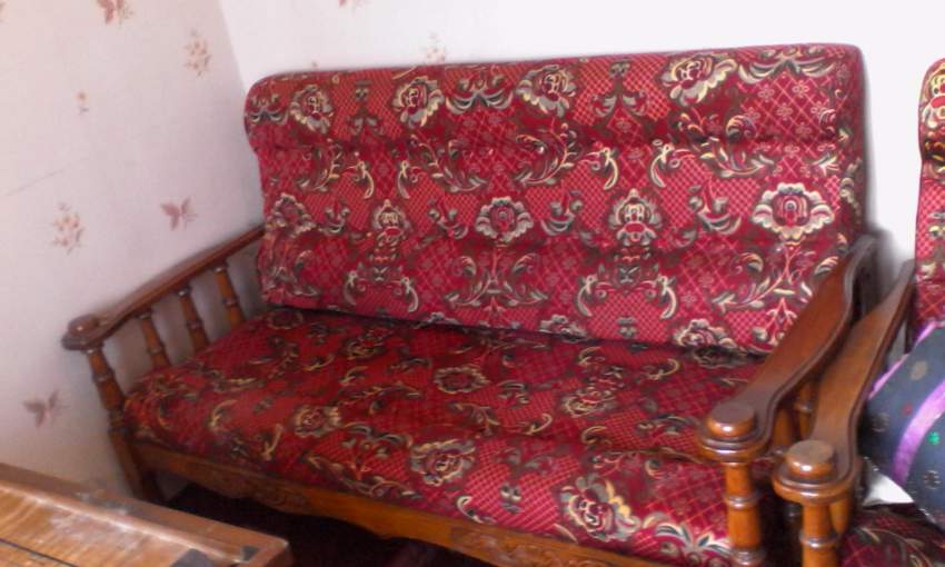 Sofa set on Aster Vender