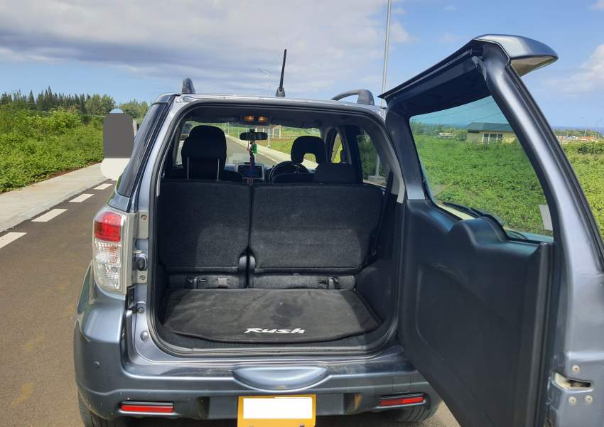 Sell Toyota Rush 2010 - 7 - SUV Cars  on Aster Vender