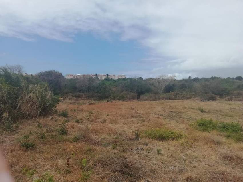 37 perches  land at Kashmir Road, Melville @ Rs 120,000 / perche - 1 - Land  on Aster Vender