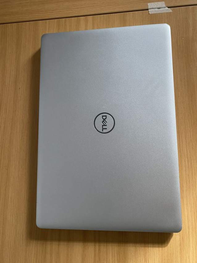 Laptop Dell Inspiron core i5 8th gen octacore