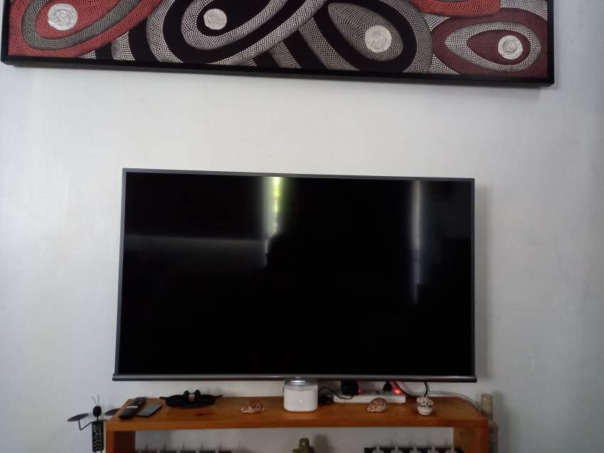 TCL TELEVISION 50” UHD 4K SMART  - 3 - TV Box  on Aster Vender