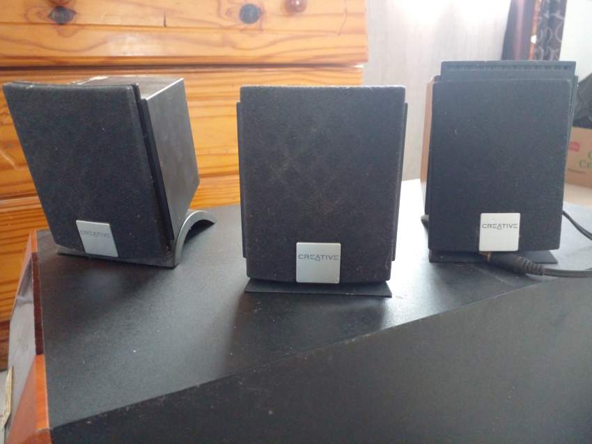 SPEAKER - 2 - Speaker  on Aster Vender