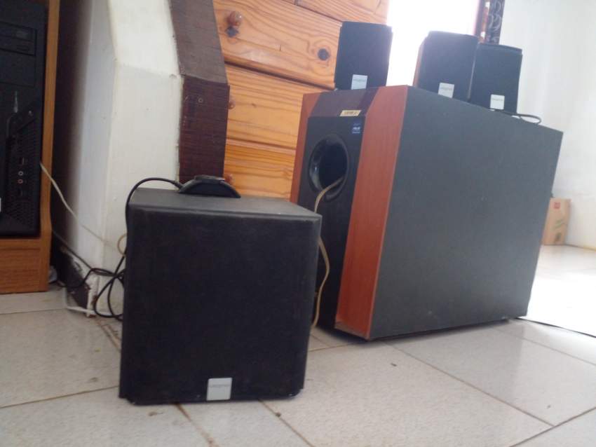 SPEAKER - 3 - Speaker  on Aster Vender