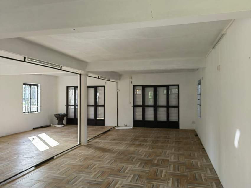 COMMERCIAL SPACE ON RENT  - 2 - Commercial Space  on Aster Vender