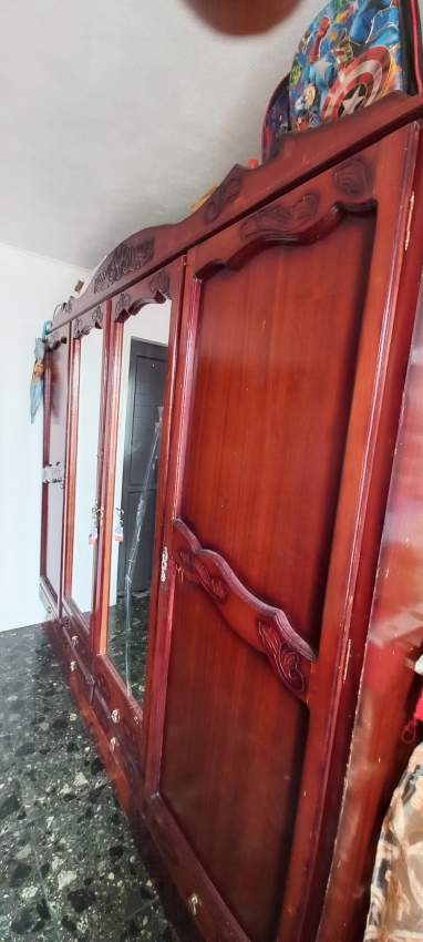 Armoire on Aster Vender