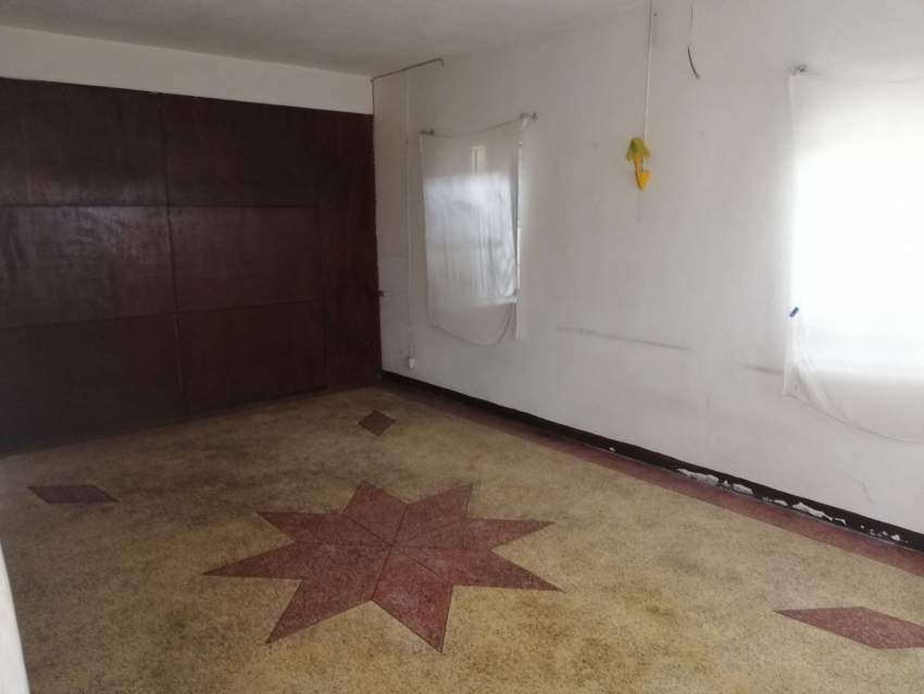 Maison + Appartment a vendre a Rose Hill - 2 - House  on Aster Vender