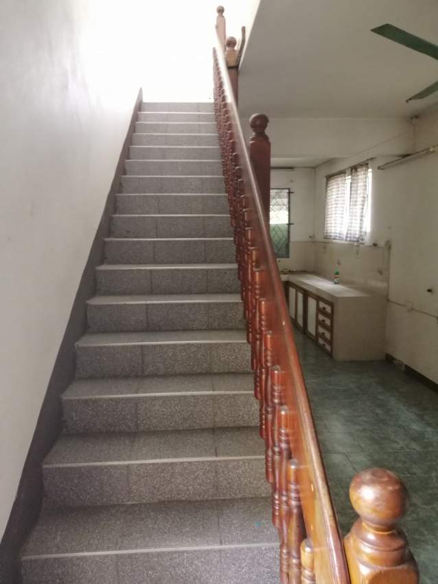 Maison + Appartment a vendre a Rose Hill - 5 - House  on Aster Vender