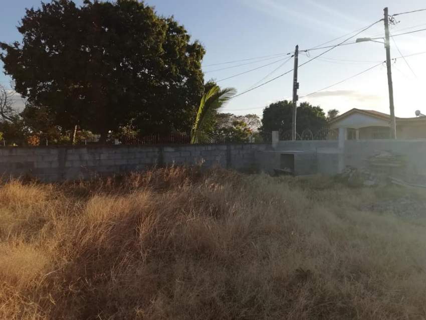 26 perches  land  at Jagriti Lane, Bon Air @ Rs 125,000/perche  - 2 - Land  on Aster Vender