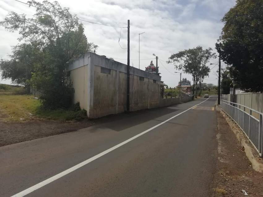 1 arpent 36.55 perches land in Royal Rd, Sottise @ Rs 220,000/perche  - 1 - Land  on Aster Vender