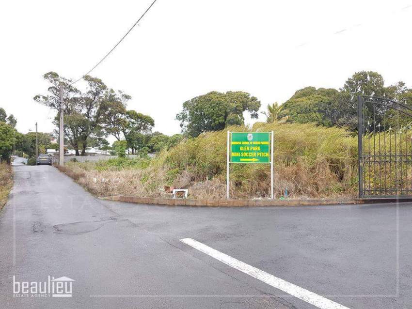 Residential land of 90 Perches, Vacoas - 3 - Land  on Aster Vender