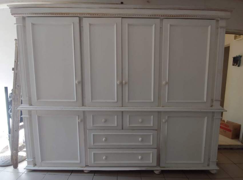 Armoire en bois massif - 0 - Bedroom Furnitures  on Aster Vender